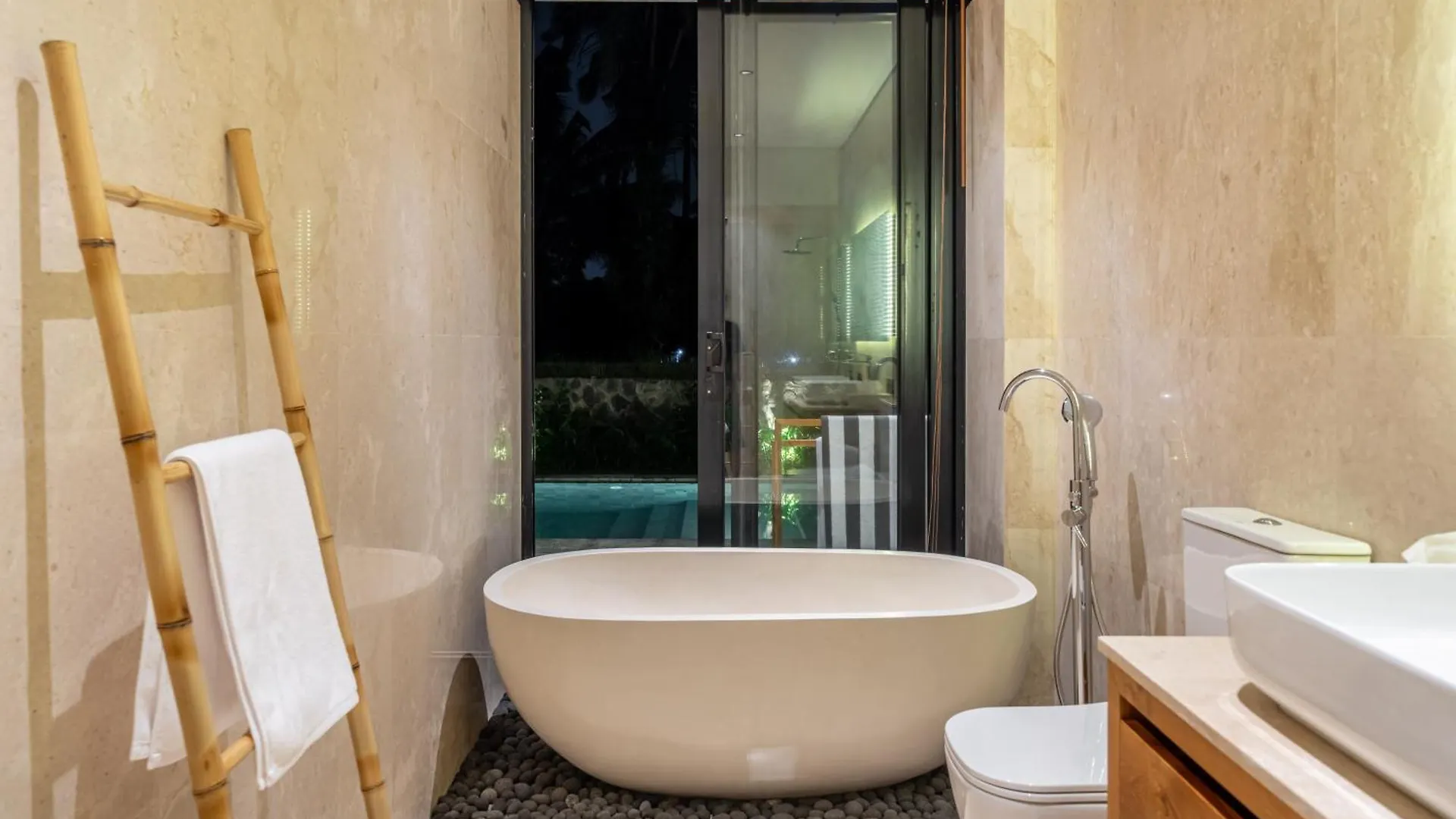 Discover Ubud Luxury - 3Brd Villa With Private Pool  Ubud (Bali)